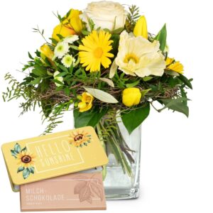 Blumenstrauss des Monats März mit Schoggi-Tafel «Hello Sunshine»